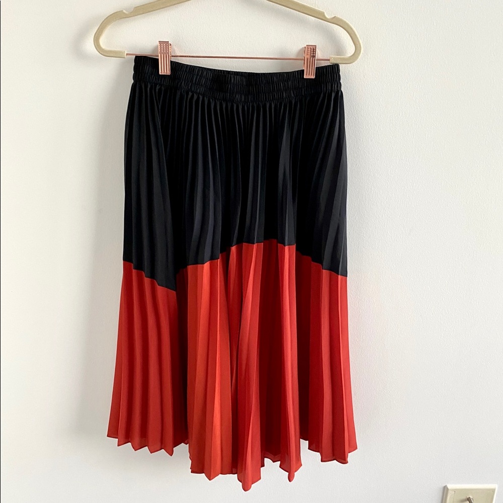 Zara Black and Maroon Pleated Midi Skirt - Small